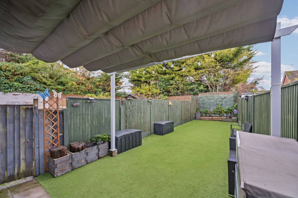 Property photo 3 of 19