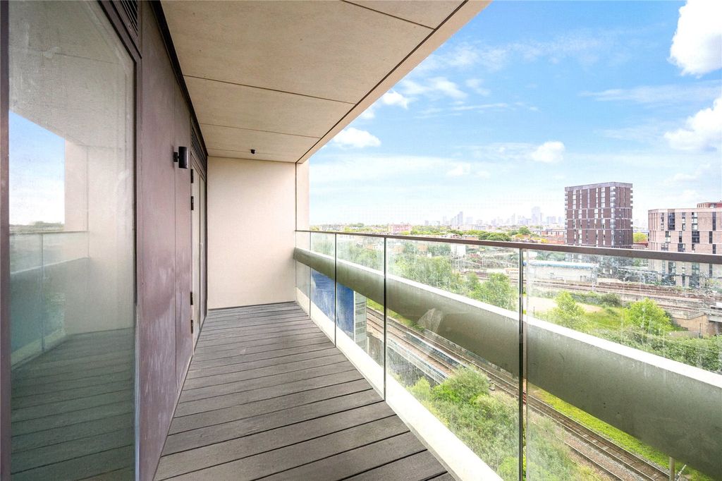 Property photo 3 of 10 Picture No. 14