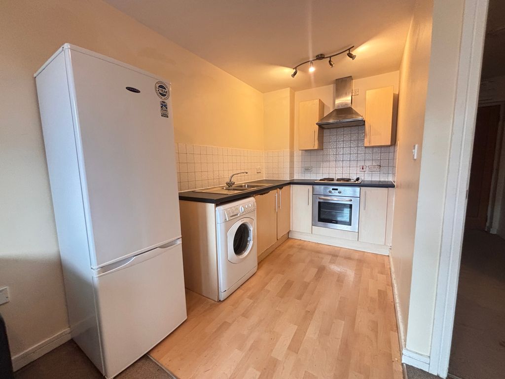 Property photo 2 of 4 Kitchen