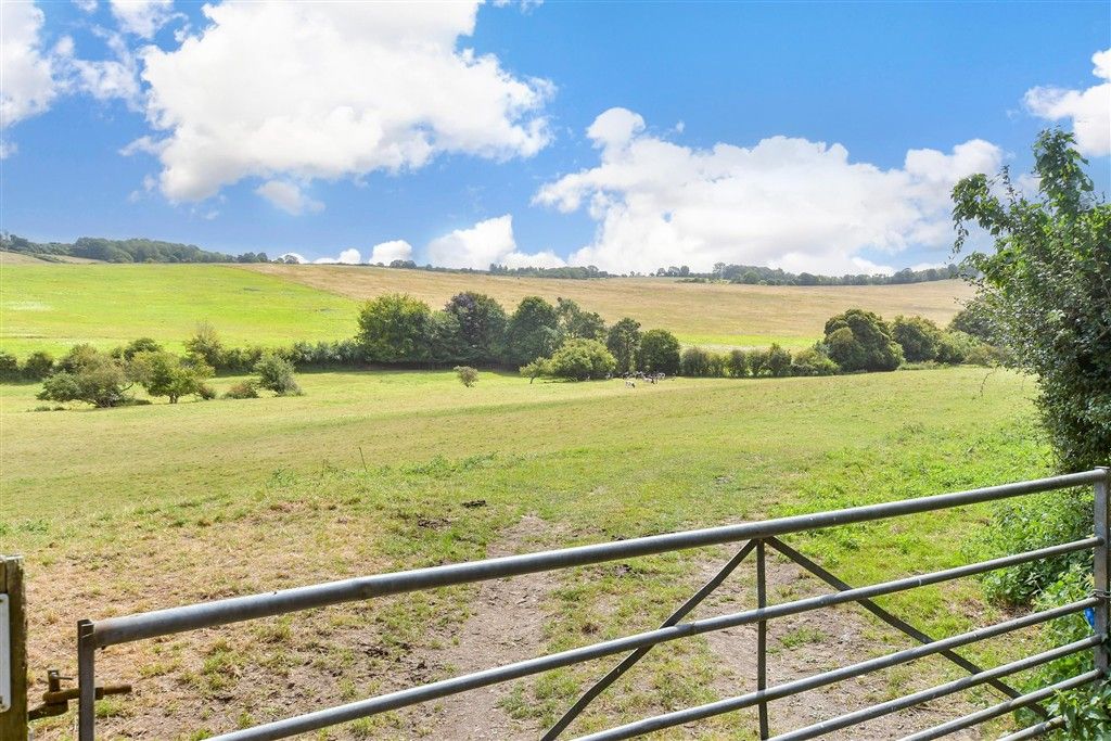 Property photo 2 of 11 Surrounding Area