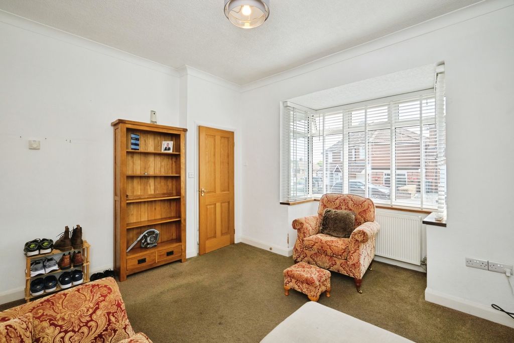 Property photo 3 of 18 Pbox-Img.Jpg