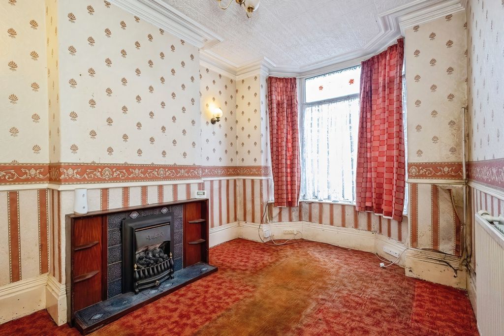 Property photo 2 of 22 Pbox-Img.Jpg