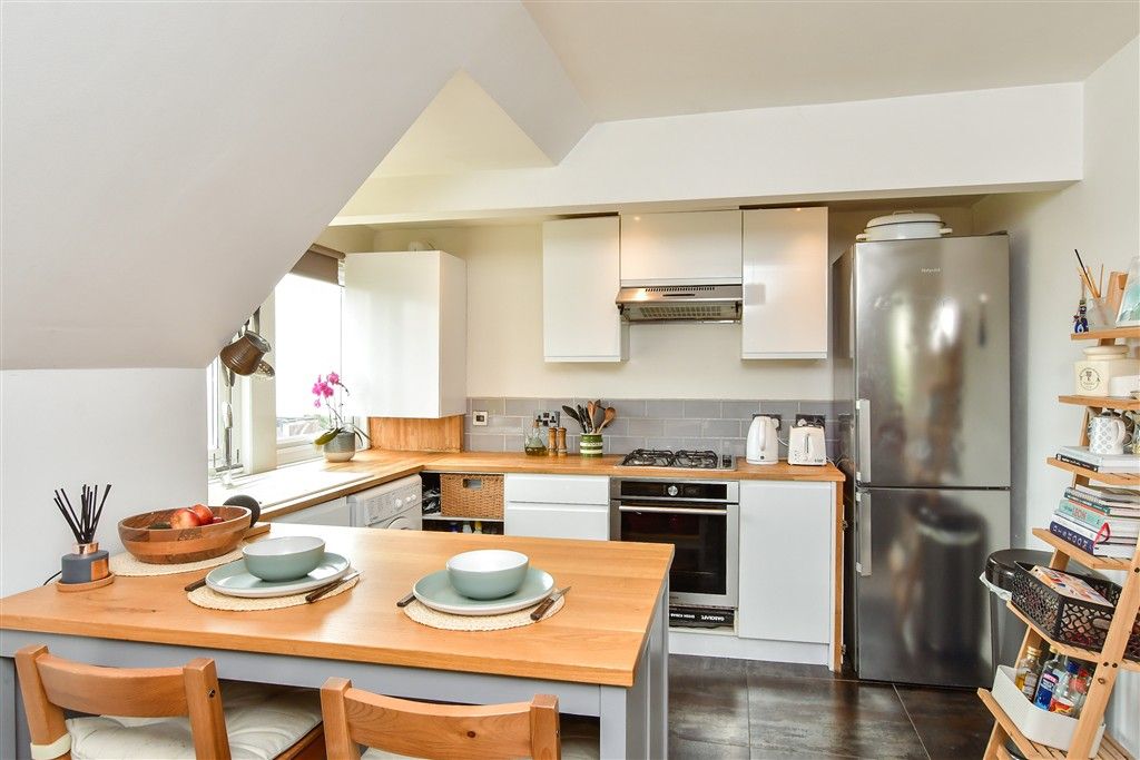 Property photo 3 of 11 Lounge/ Kitchen