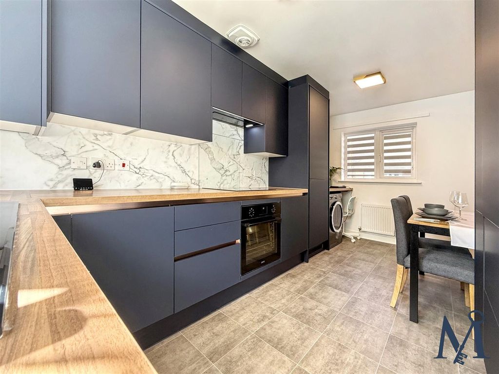 Property photo 3 of 21 Kitchen Diner