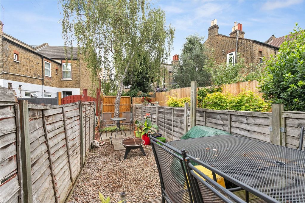 Property photo 2 of 12 Picture No. 13