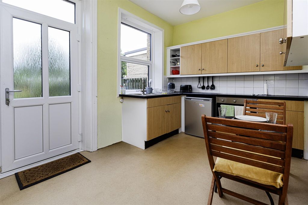 Property photo 3 of 23