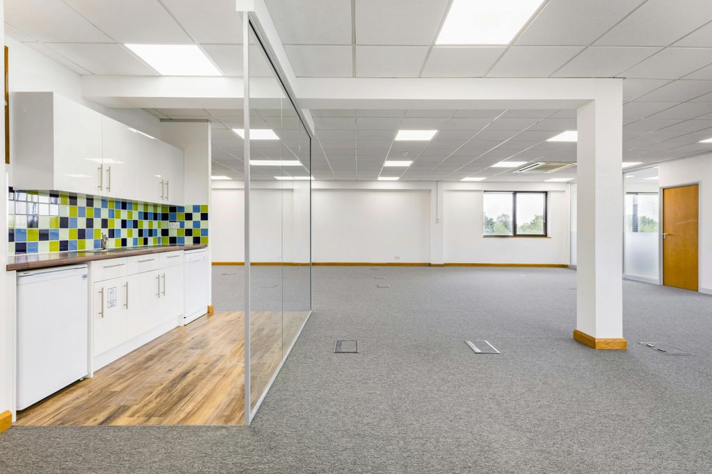 Property photo 3 of 17 96419_2Bellbusinessparksmeatonclose  30.Jpg
