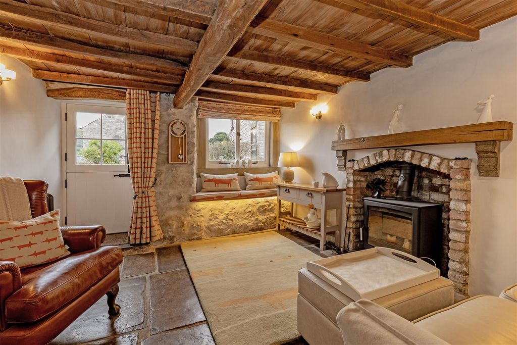 Property photo 2 of 32 Reception Room-5.Jpg