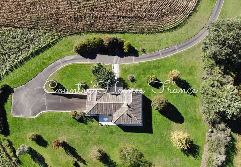 Property photo 3 of 16 Photo 16