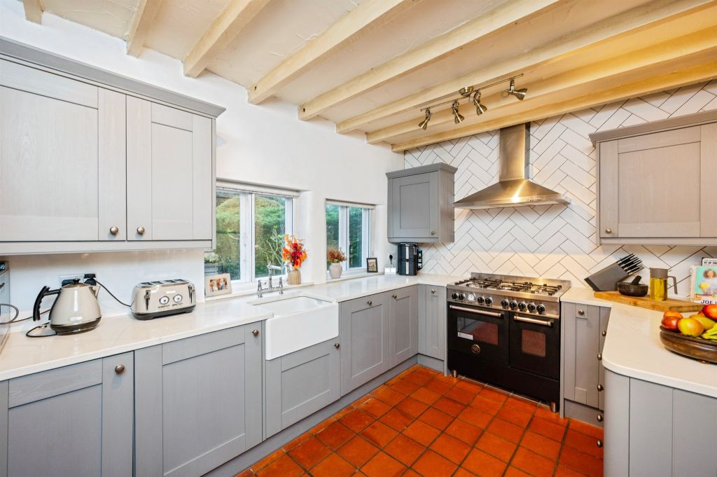 Property photo 3 of 24