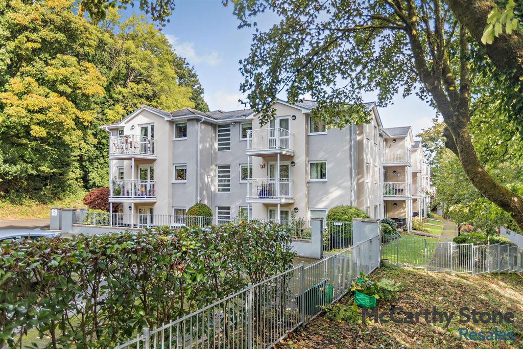 Property photo 1 of 21 Rivers Edge Court