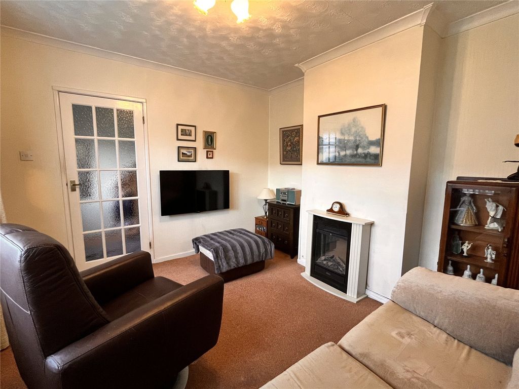 Property photo 2 of 21 Picture No. 18