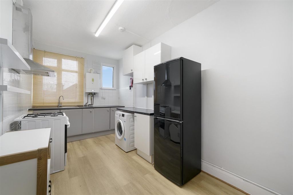 Property photo 2 of 14 206A Preston Road - Njktnoczx0Kpbkknkljn.Jpg