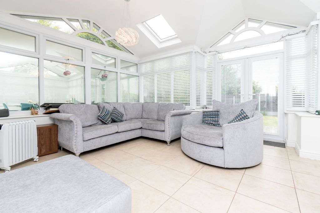 Property photo 3 of 30