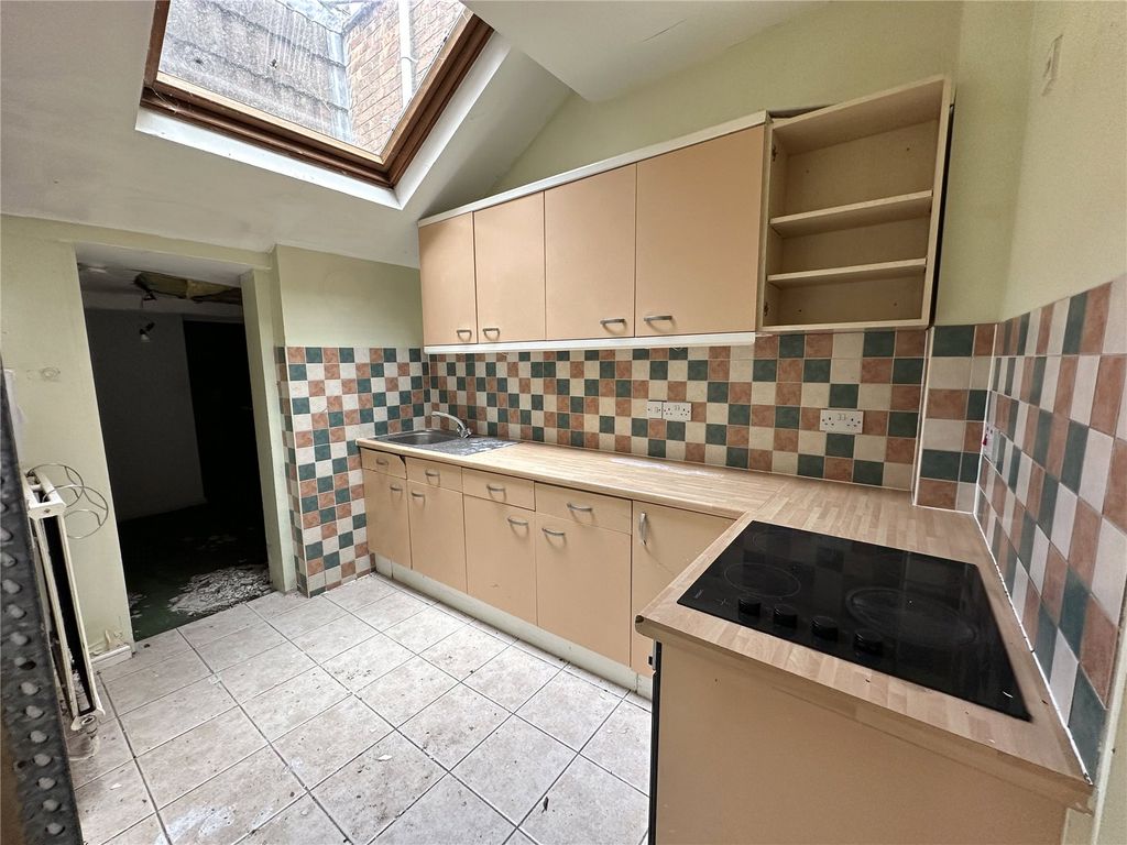 Property photo 3 of 10 Picture No. 06