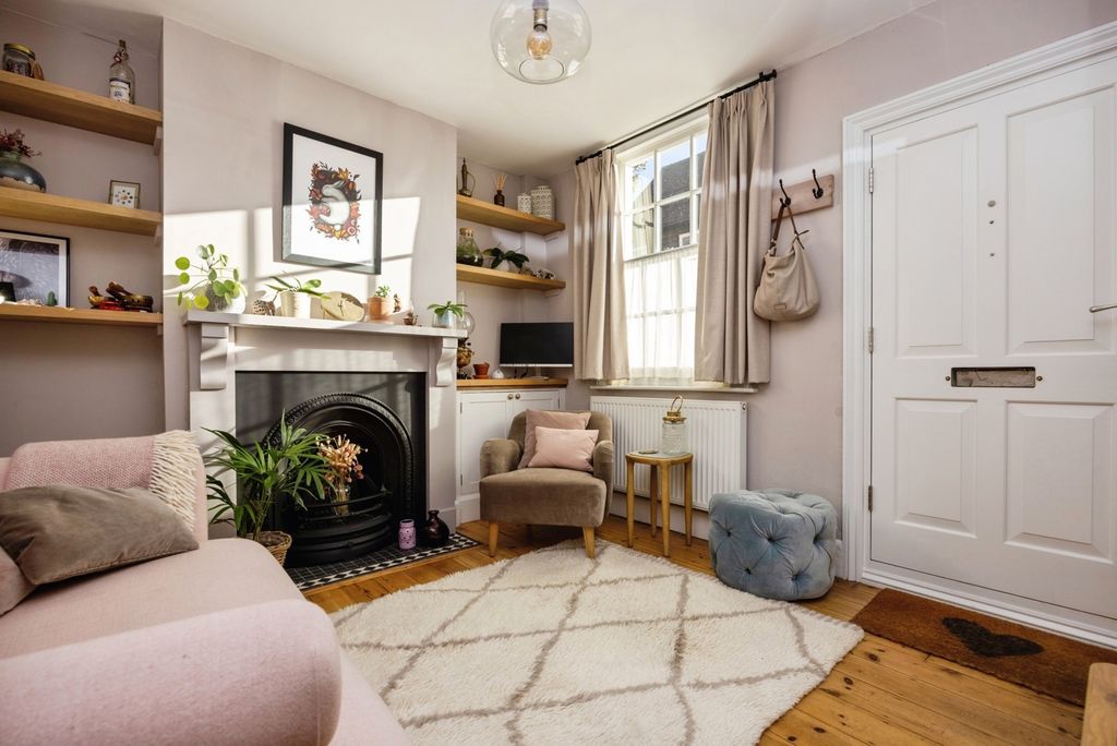 Property photo 2 of 18 Pbox-Img.Jpg