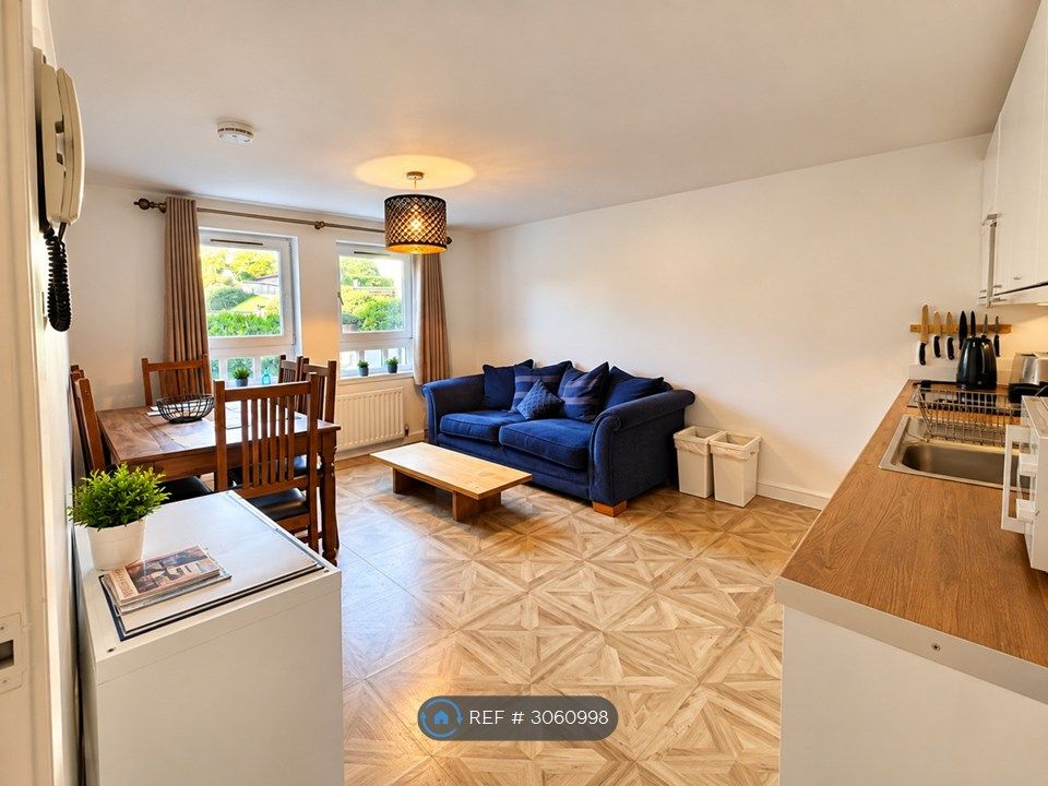 Property photo 1 of 3