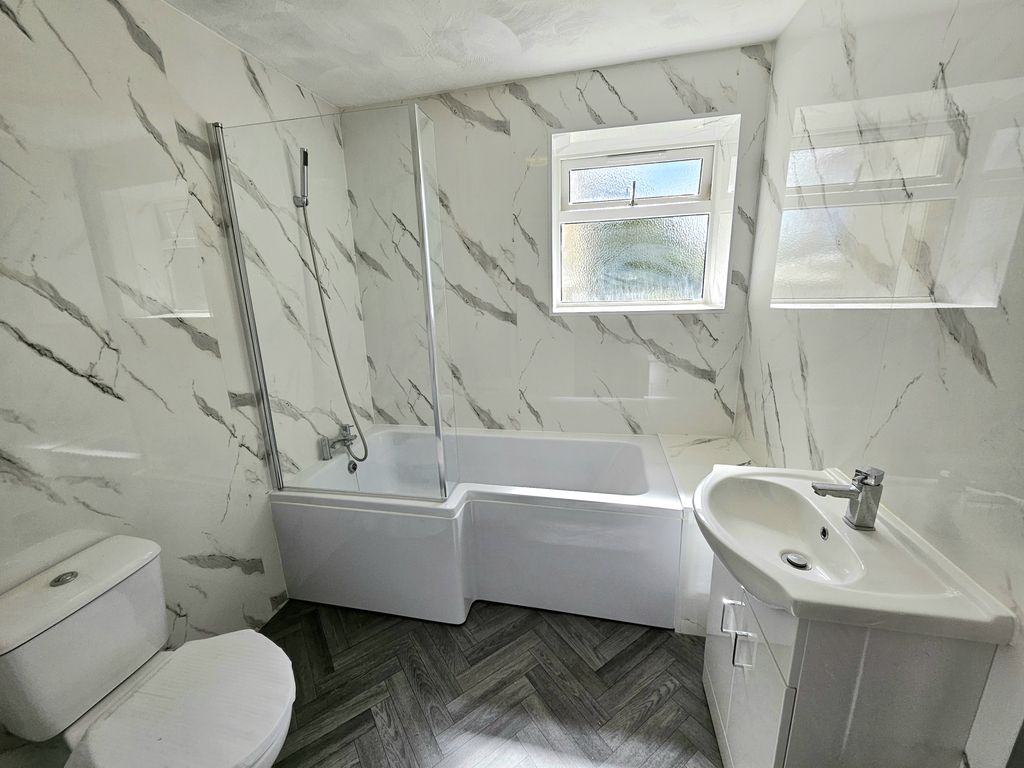 Property photo 3 of 6 Gallery