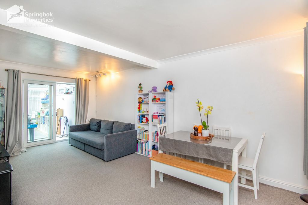 Property photo 2 of 17 Image 1