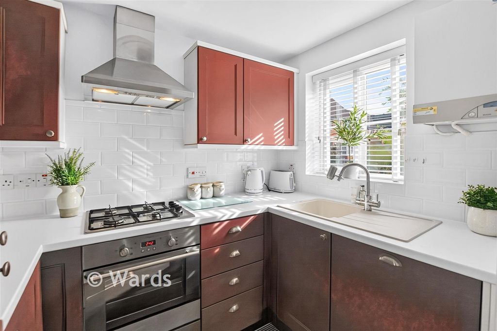 Property photo 3 of 13 Kitchen