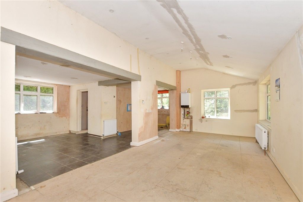 Property photo 3 of 14 Dining Area