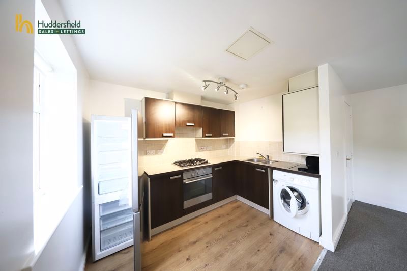 Property photo 3 of 12 Kitchen