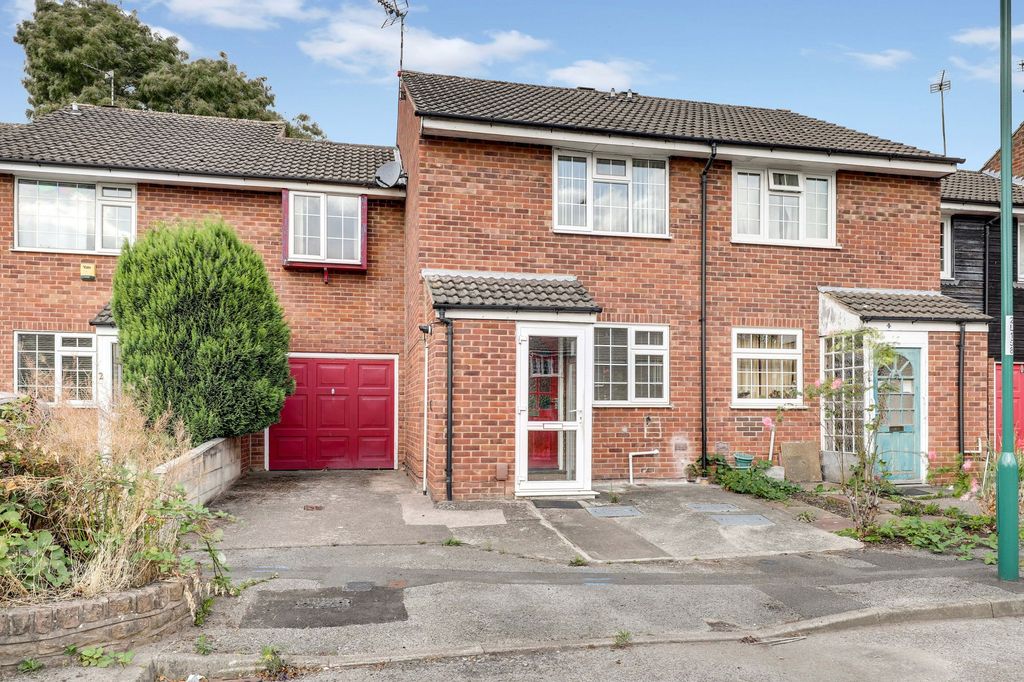 Property photo 1 of 12