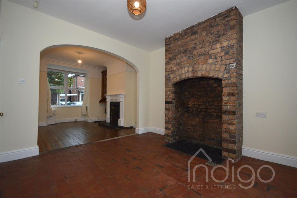 Property photo 1 of 28 Lounge3.Jpg