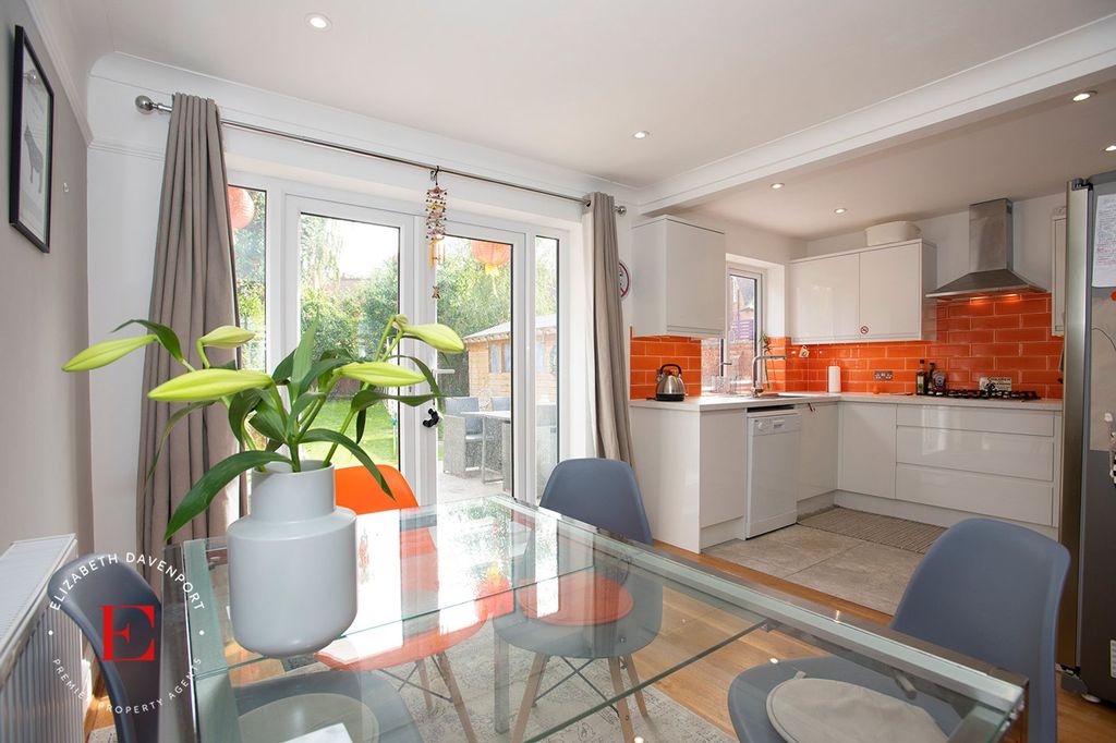 Property photo 3 of 20