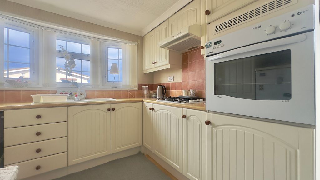 Property photo 3 of 28 Img_3586