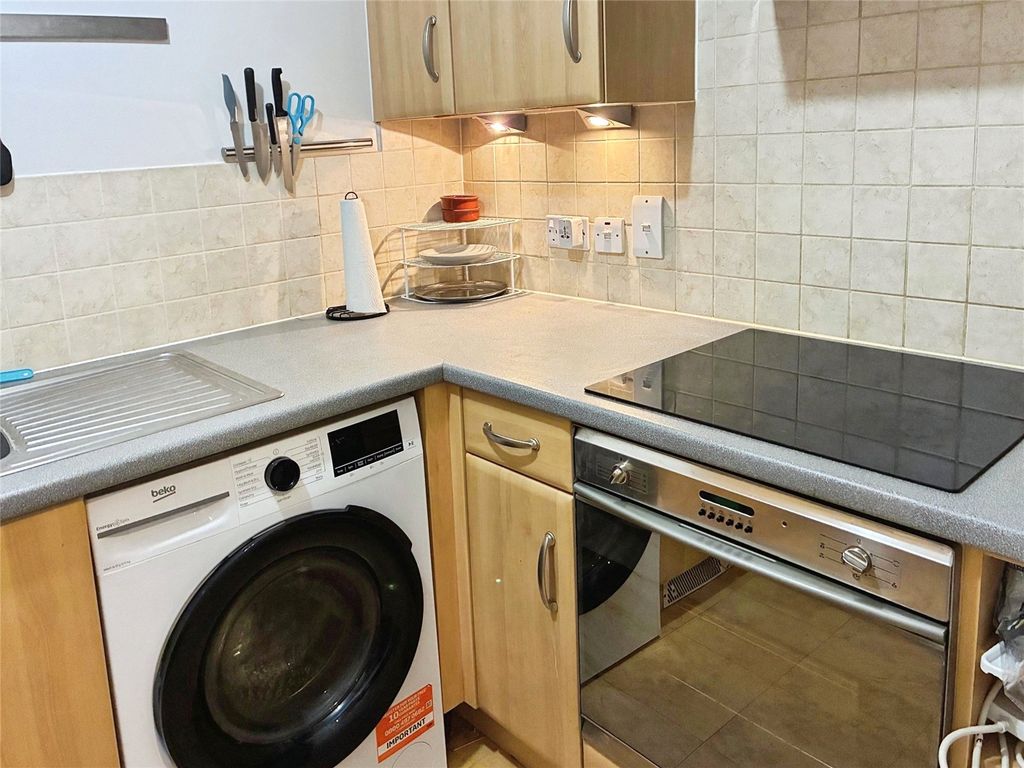 Property photo 2 of 19 Picture No. 18