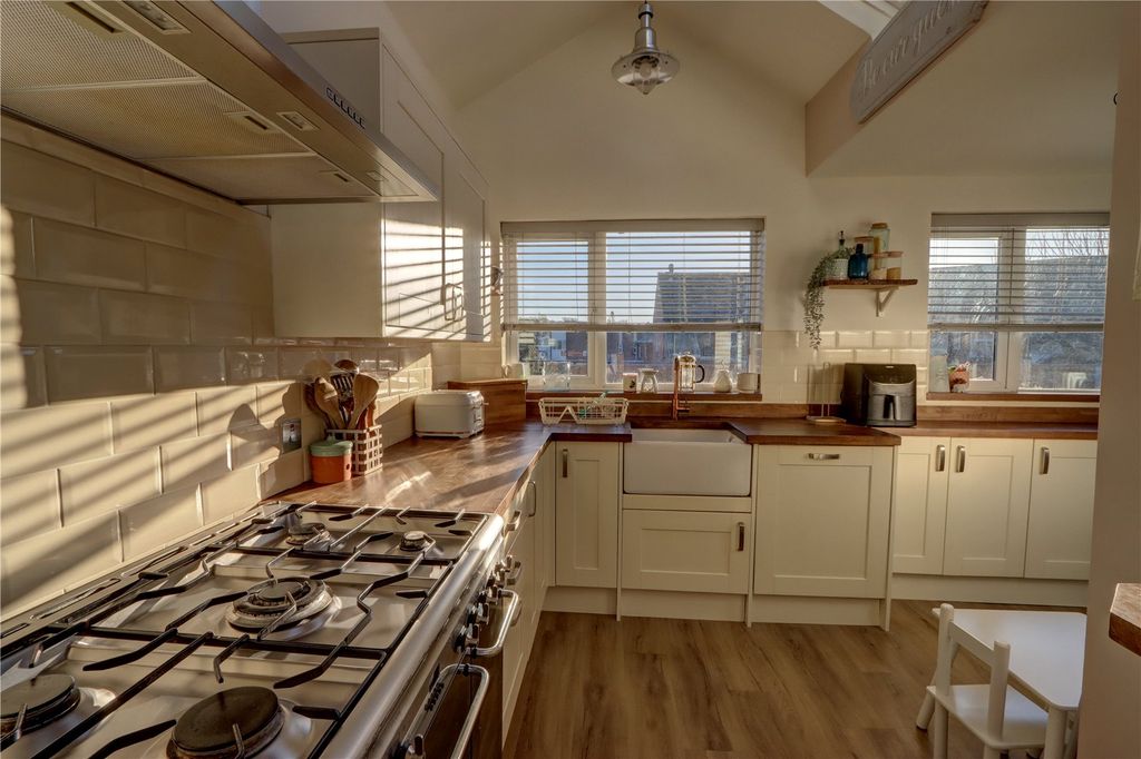 Property photo 3 of 12 Picture No. 04