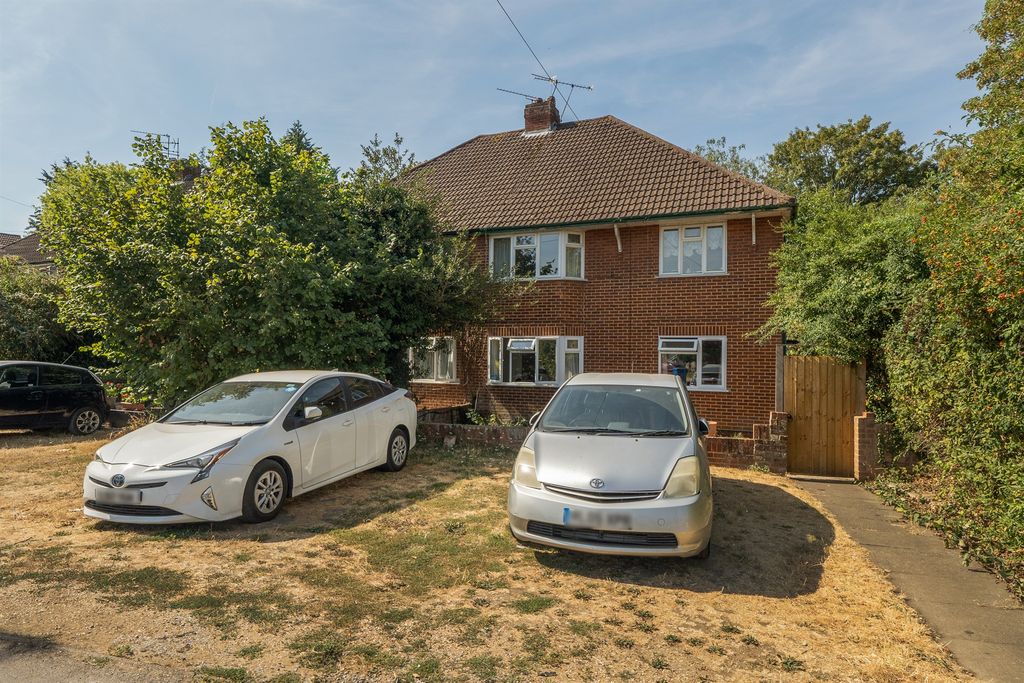 Property photo 1 of 11