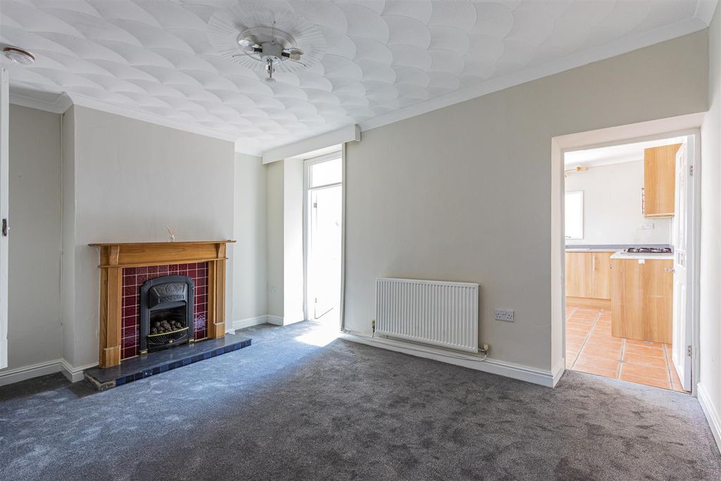 Property photo 3 of 16 Penhill Road 15-5.Jpg