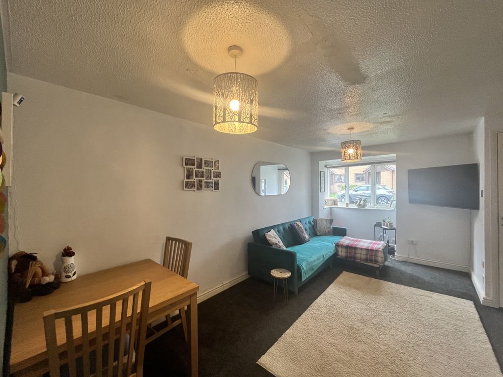 Property photo 3 of 14 Photo 5