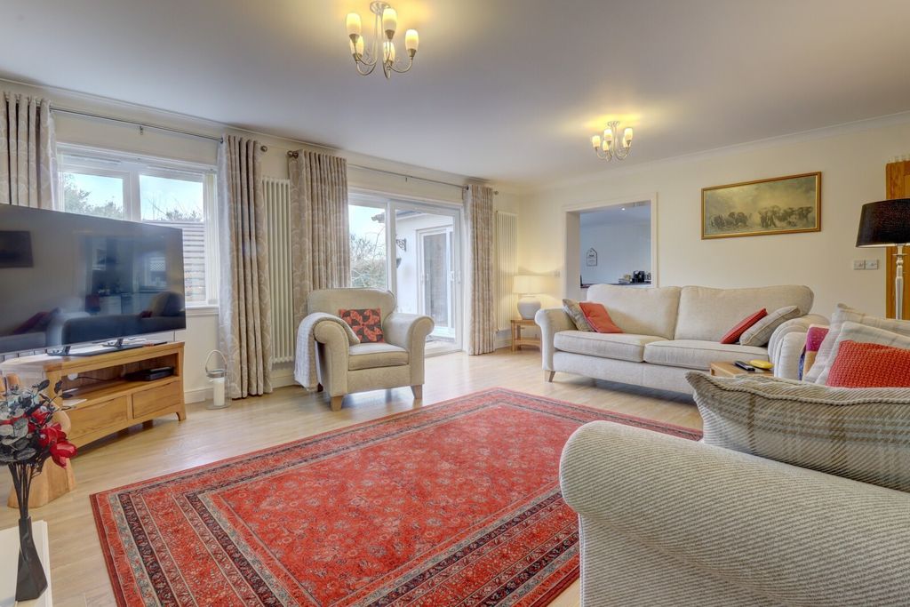 Property photo 3 of 19 Picture No. 14