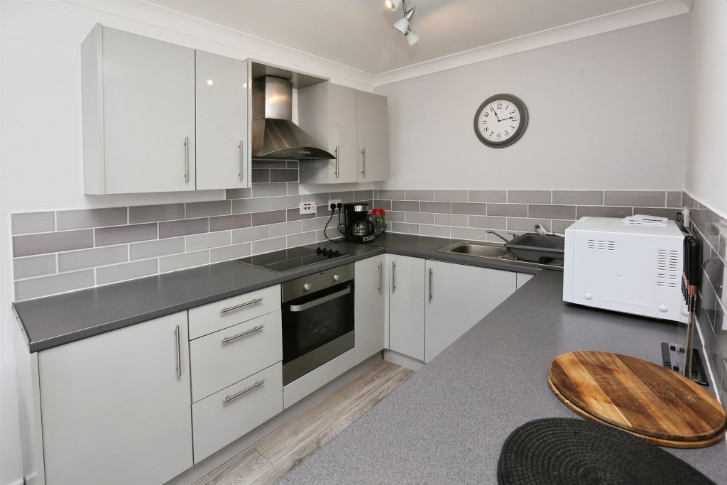 Property photo 2 of 14
