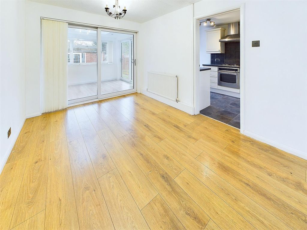 Property photo 3 of 18 Cam03736G0-Pr0065-Still002.Jpg