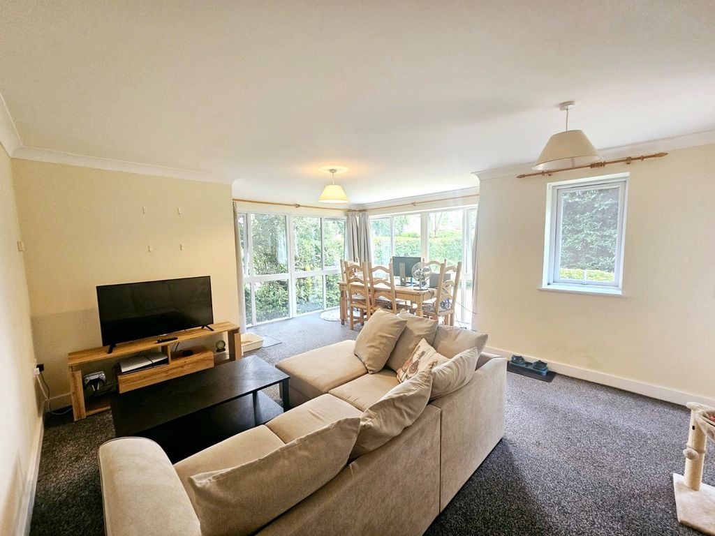 Property photo 3 of 10 Image