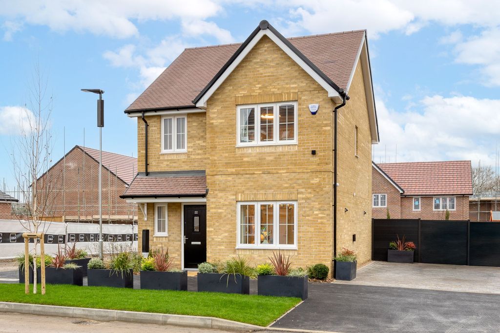 Property photo 1 of 21