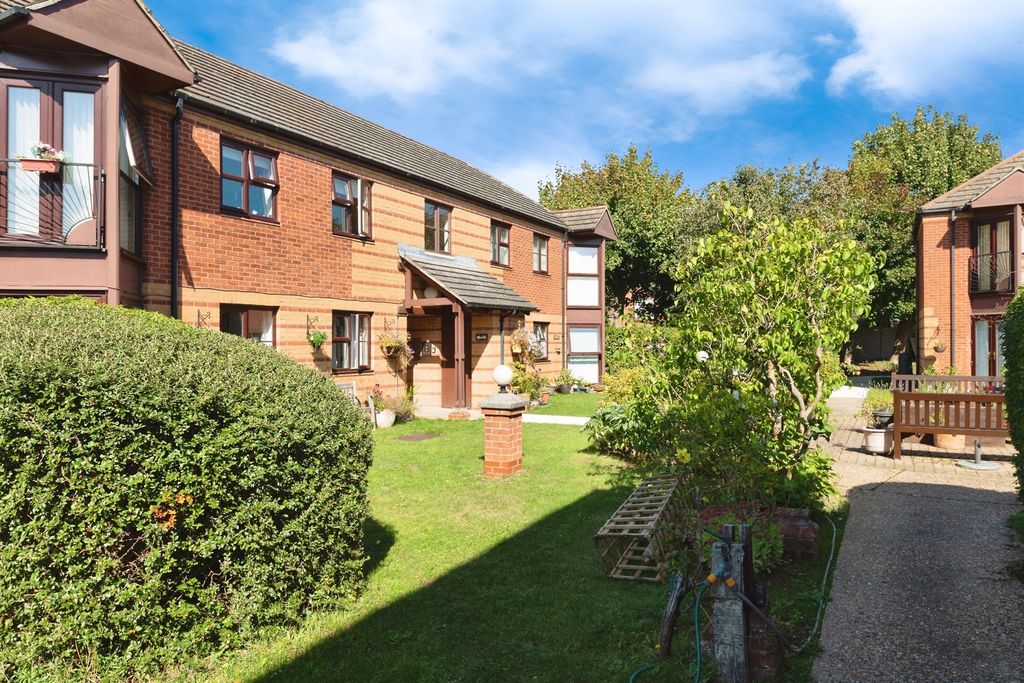 Property photo 1 of 15