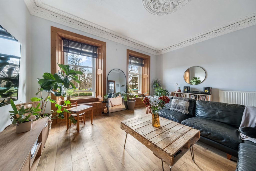 Property photo 3 of 36