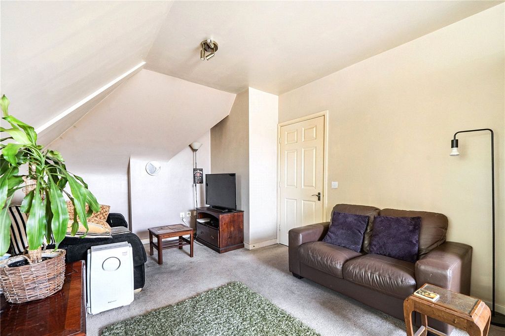 Property photo 3 of 10 Picture No. 33