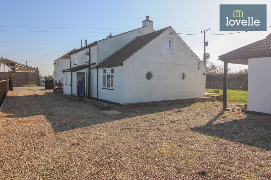 Property photo 3 of 22