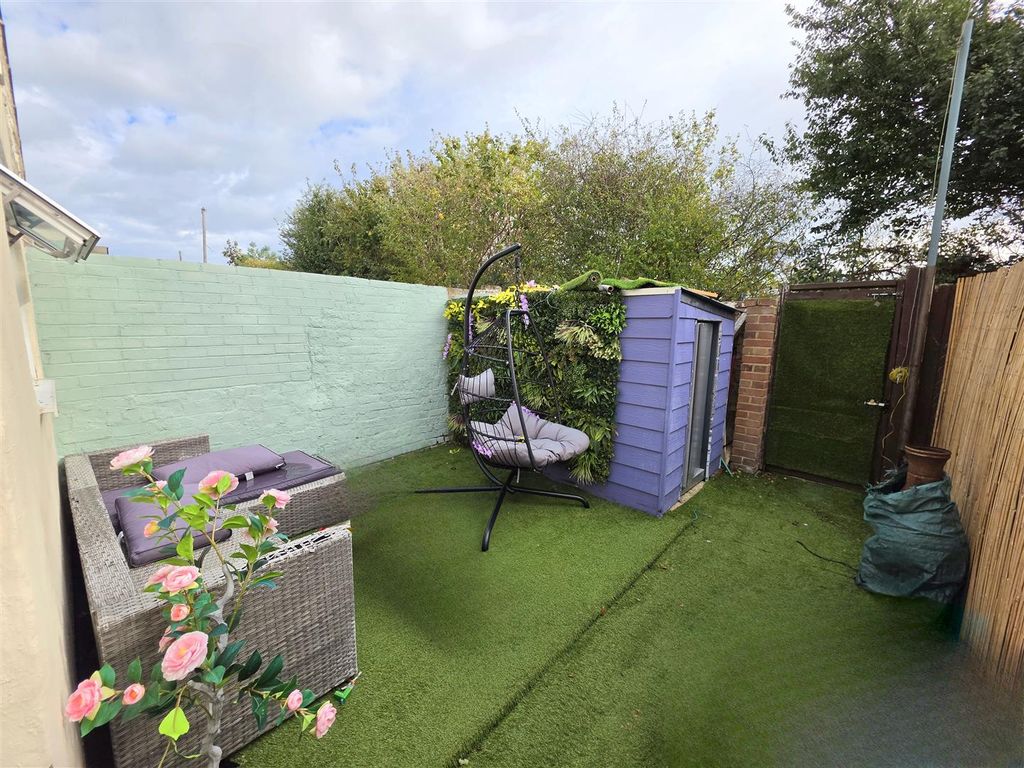 Property photo 2 of 14