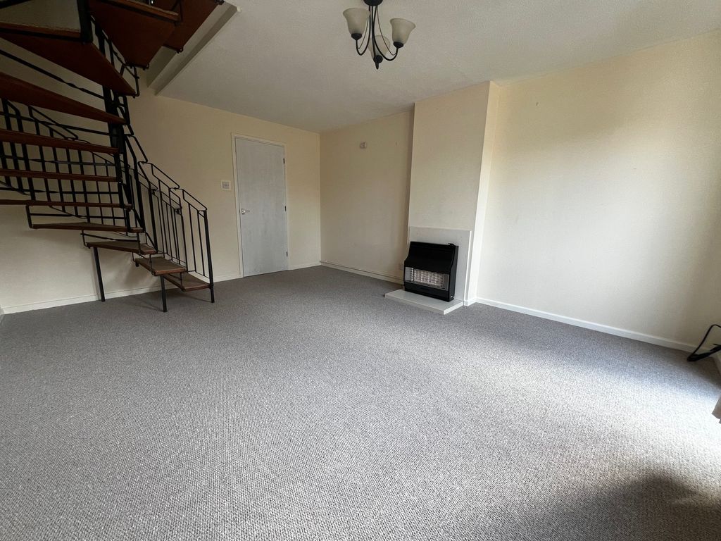 Property photo 3 of 8 Img_7305