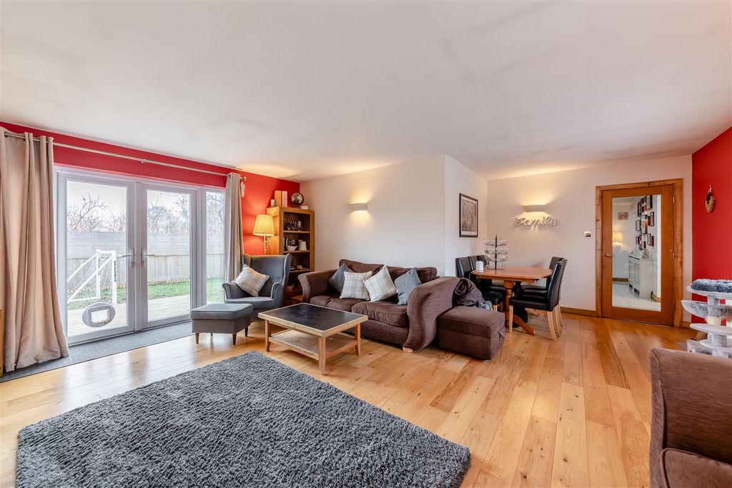 Property photo 3 of 20 8636446-Interior27.Jpg
