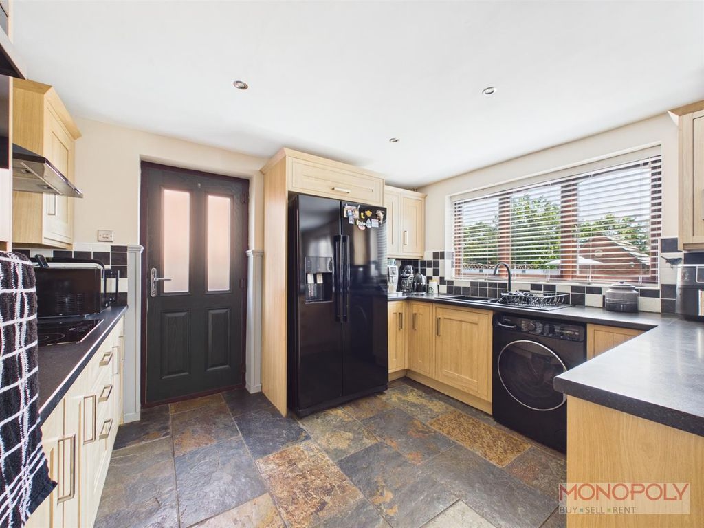 Property photo 3 of 35 Cam04439G0-Pr0311-Still004.Jpg