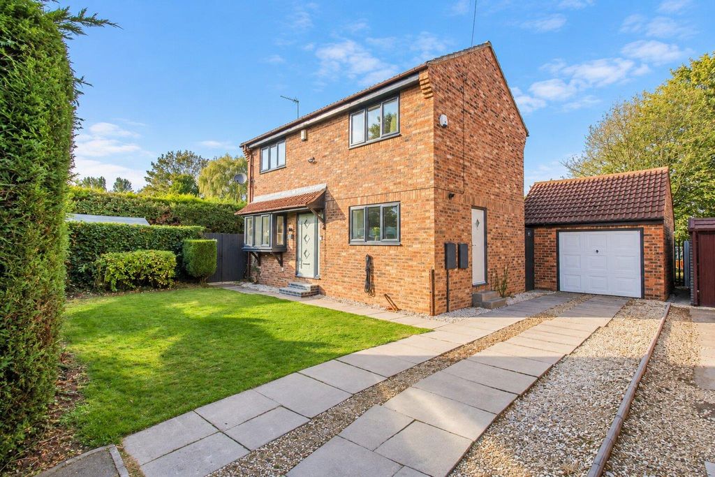 Property photo 1 of 16