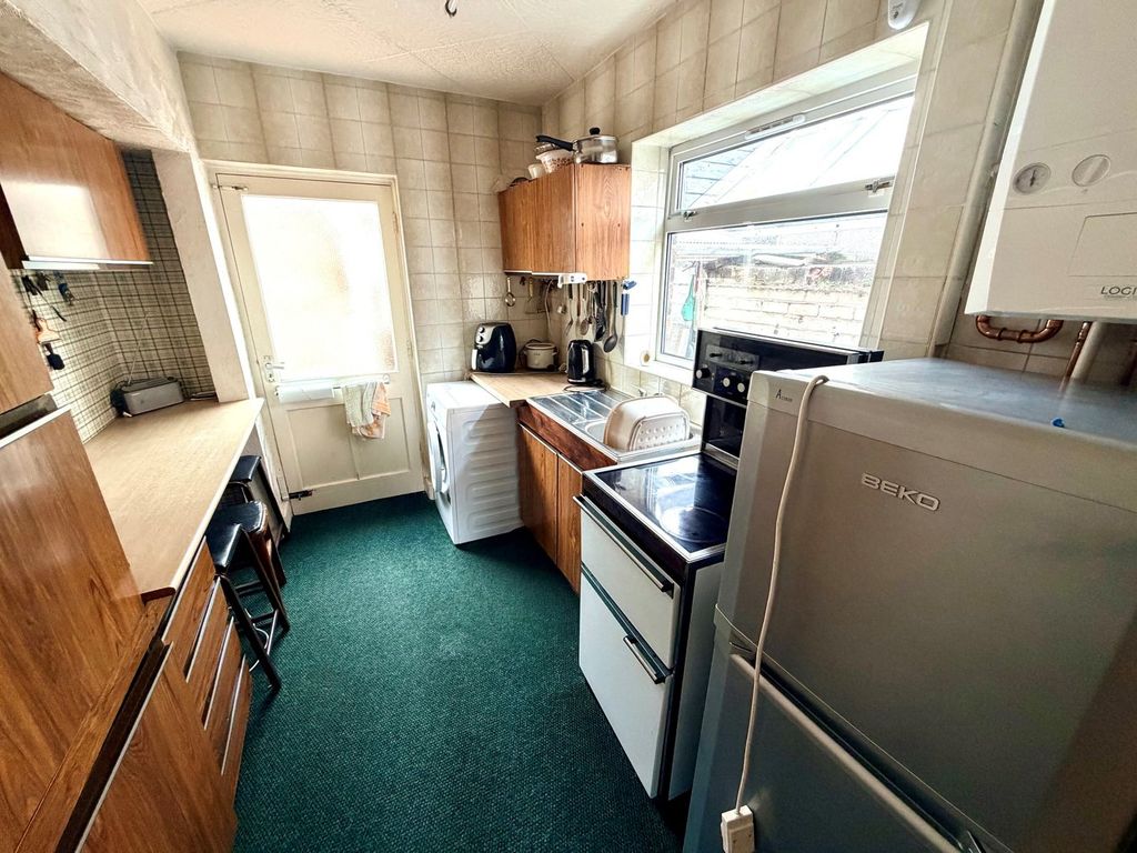 Property photo 3 of 11